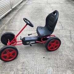 子供用ペダルカーの画像