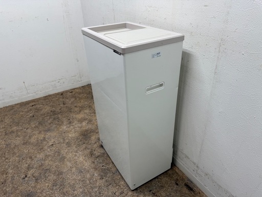 サンデン　SANDEN　業務用　冷凍ストッカー　フリーザー　厨房　飲食店　PF-057XF