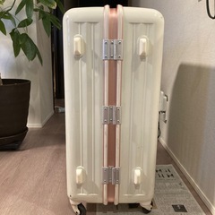 スーツケースの画像