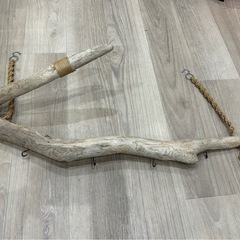 流木オブジェ　フック4箇所付きの画像