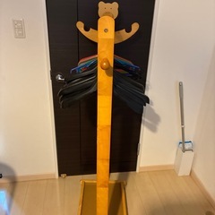 ハンガーラックの画像