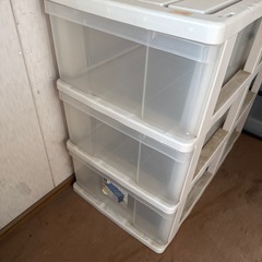 衣装ケース３段の画像