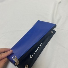 無料⭐️青いポーチの画像