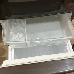 ✅【直接引き取り限定！】 Panasonic 冷蔵庫 168L NR-B173W-T（2011年製）の画像