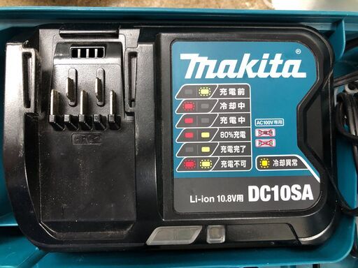 【ジャングルジャングルサカイ石津店】マキタ makita 充電式インパクトドライバ TD111D 10.8V(スライド) 135N･m ケース付き 充電器付き DC10SA 堺市 西区 堺区 石津