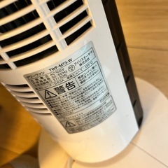 アイリスオーヤマ　縦型扇風機の画像