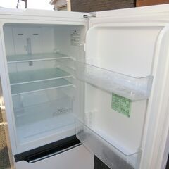 2020年製 Hisense 2ドア 冷凍冷蔵庫 HR-D15C 1人暮らし ハイセンス 幅48cm 150L パールホワイト 右開き 自動霜取り コンパクトの画像