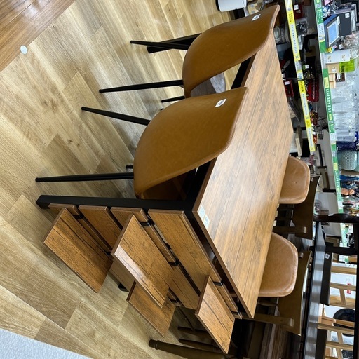 ダイニング5点セット アウトレット品 ラック付き➕ハワード のご紹介です！