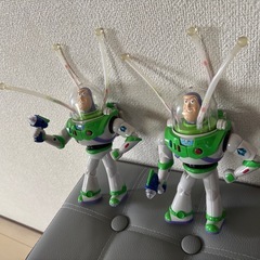 バズ・ライトイヤー　ディズニー　光る　回る
の画像