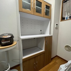 美品！キッチン食器棚の画像