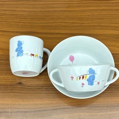 ファミリアの子供用食器５点セット　中古品の画像