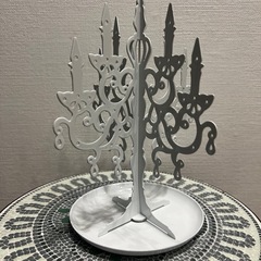 【美品】アクセサリースタンド ピアススタンド 金属の画像