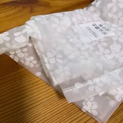木製アクセサリーケース、LEDの電飾、クリスタルガラス、スケルトンリーフ、レースの画像