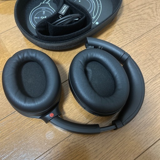 数回程度の使用　美品　ソニーソニー ワイヤレスノイズキャンセリングヘッドホン WH-1000XM4 : LDAC/Amazon Ale