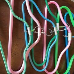 昭和レトロ プラスチックハンガーセットの画像
