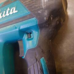 【愛品倶楽部柏店】MAKITAマキタ  充電式面木釘打　FN350Dの画像