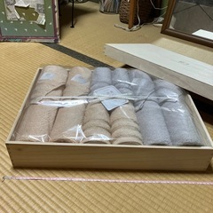 今治謹製　ご褒美タオル桐箱入り。の画像