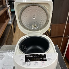 R421 ☀️ 2022年製の高年式！ Haier 炊飯ジャー 5.5合炊き JJ-M56A ⭐ 動作確認済 ⭐ クリーニング済の画像