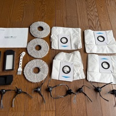 ECOVACS DEEBOT X1 OMNI ロボット予備のアタッチメント多数の画像