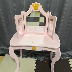 キッズドレッサーの画像