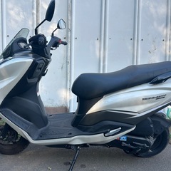 【動画あり】バーグマンストリート125 リアタイヤ新品　LEDの画像