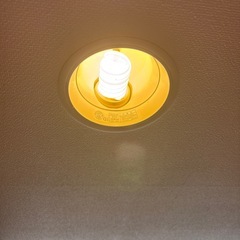 オレンジの電球、中古　ちゃんと点灯しますの画像