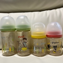 ピジョン哺乳瓶４本セットの画像