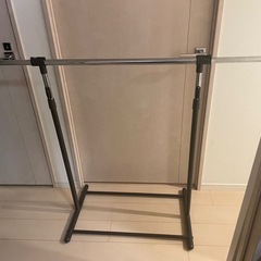 バンガーラック　伸縮　割れありの画像