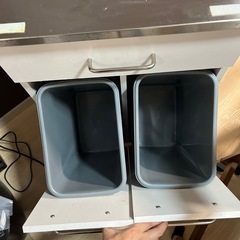 キッチン周りの棚 ラックの画像