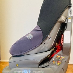 中古　チャイルドシート青　回転式の画像