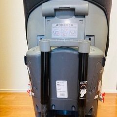 中古　チャイルドシート　グレー　回転式の画像