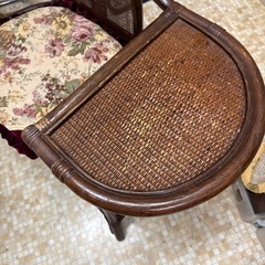籐　ラタンテーブル付きチェア
の画像