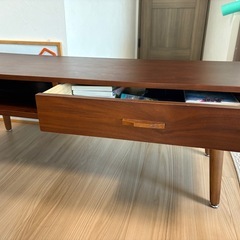 テレビ台の画像