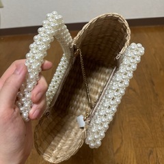 パールハンドル付き かごバッグの画像