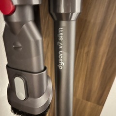 【ジャンク品】掃除機　dyson v7　slimの画像