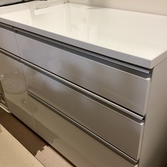 食器棚の画像