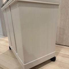 キャスター付きゴミ箱の画像