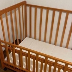 ベビーベッドの画像