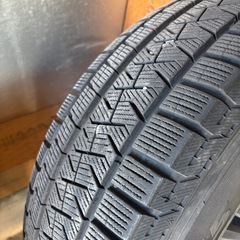 225/65r17　スタッドレスタイヤの画像