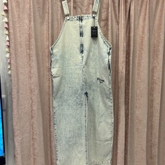 デニムオーバーロールデッキサロペの画像