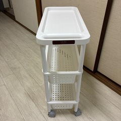 ※明日まで※新品未使用。隙間収納三段ラックの画像