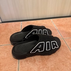 💙NIKEモアテンスリッパ💙の画像