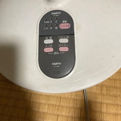 10/3まで　非対面相談可　
扇風機　2台　SANYO   山善　リモコン付の画像