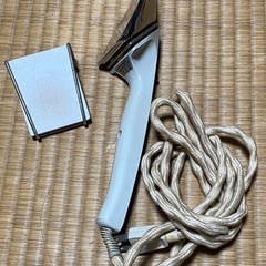 昔のアイロンの画像