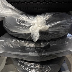 ハイエース新品純正タイヤの画像