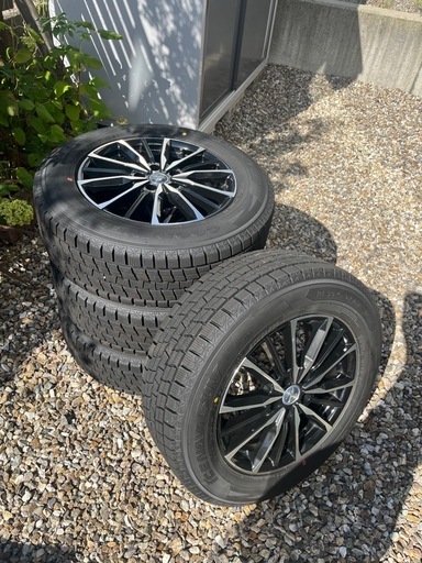 ✨溝多め✨2023年製 スタッドレス225/65R17 ENKEIホイール付き