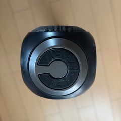 ブラック サウンドバー リモコン付きの画像
