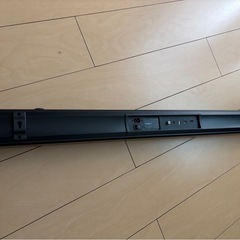 ブラック サウンドバー リモコン付きの画像