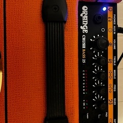 ベースアンプ　ORANGE オレンジ - Crush Bass 25B HINATCH 日向秀和 ひなっち モデルの画像