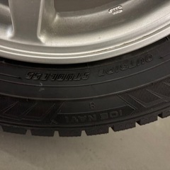 スタッドレスタイヤの画像